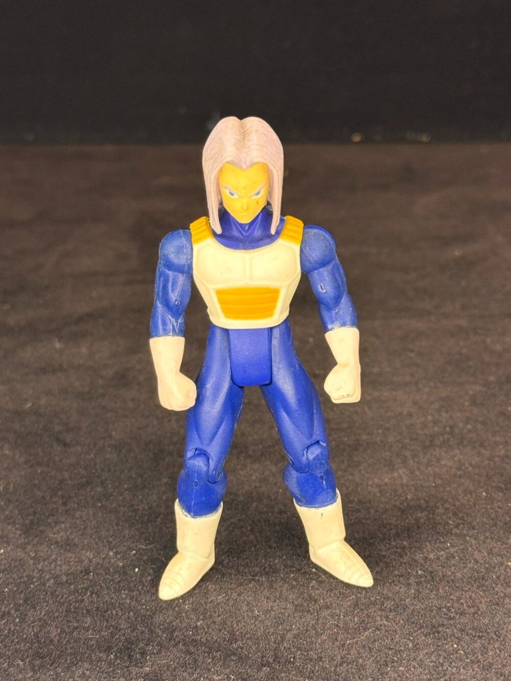 Vintage 2001 Dragon Ball Z Future Trunks Action Figure Irwin Toy DBZ
